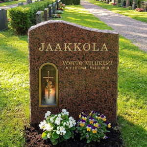 MUISTOLLESI Balmoral Red